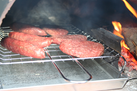 Pizzameubel van hout. Leuk en solide. Uw Pizzajolly oven staat als een huis